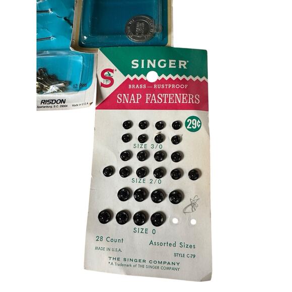 VTG Sewing Notions Lot Singer Boye DeLong Newey Hooks Rings Snaps Elastic USA - Picture 4 of 6